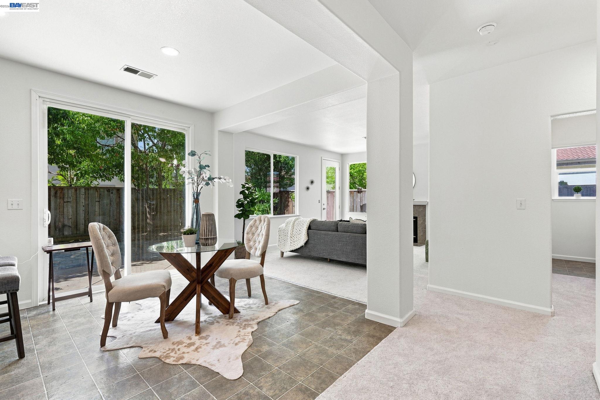 1015 Canyon Oaks Dr