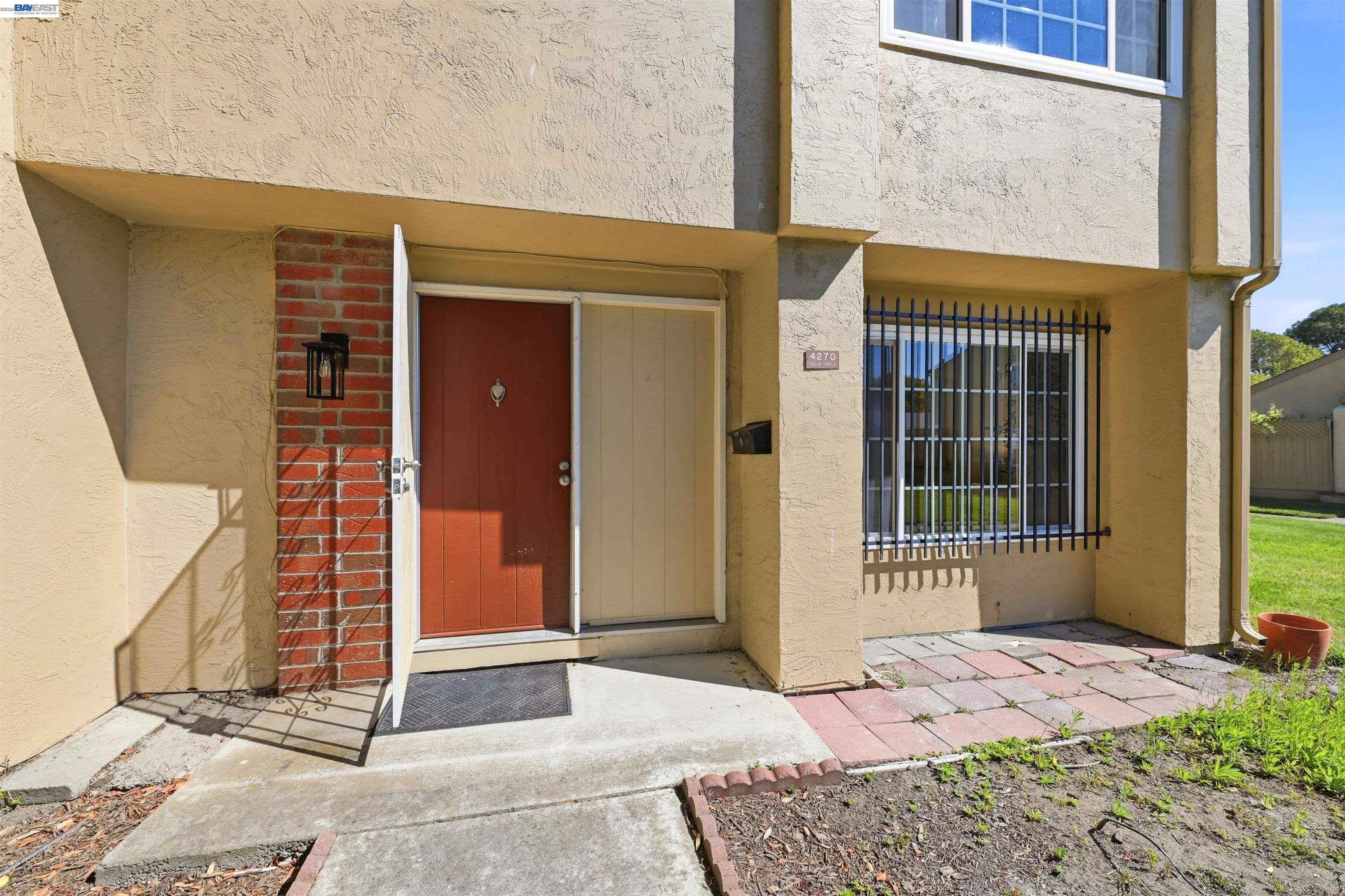 4270 Solar Cir