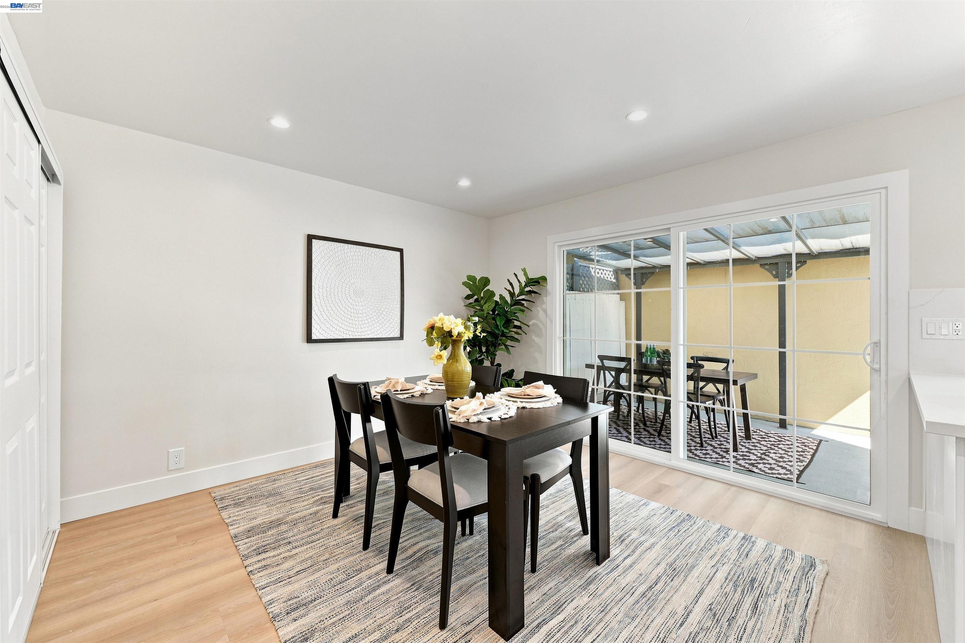 4270 Solar Cir
