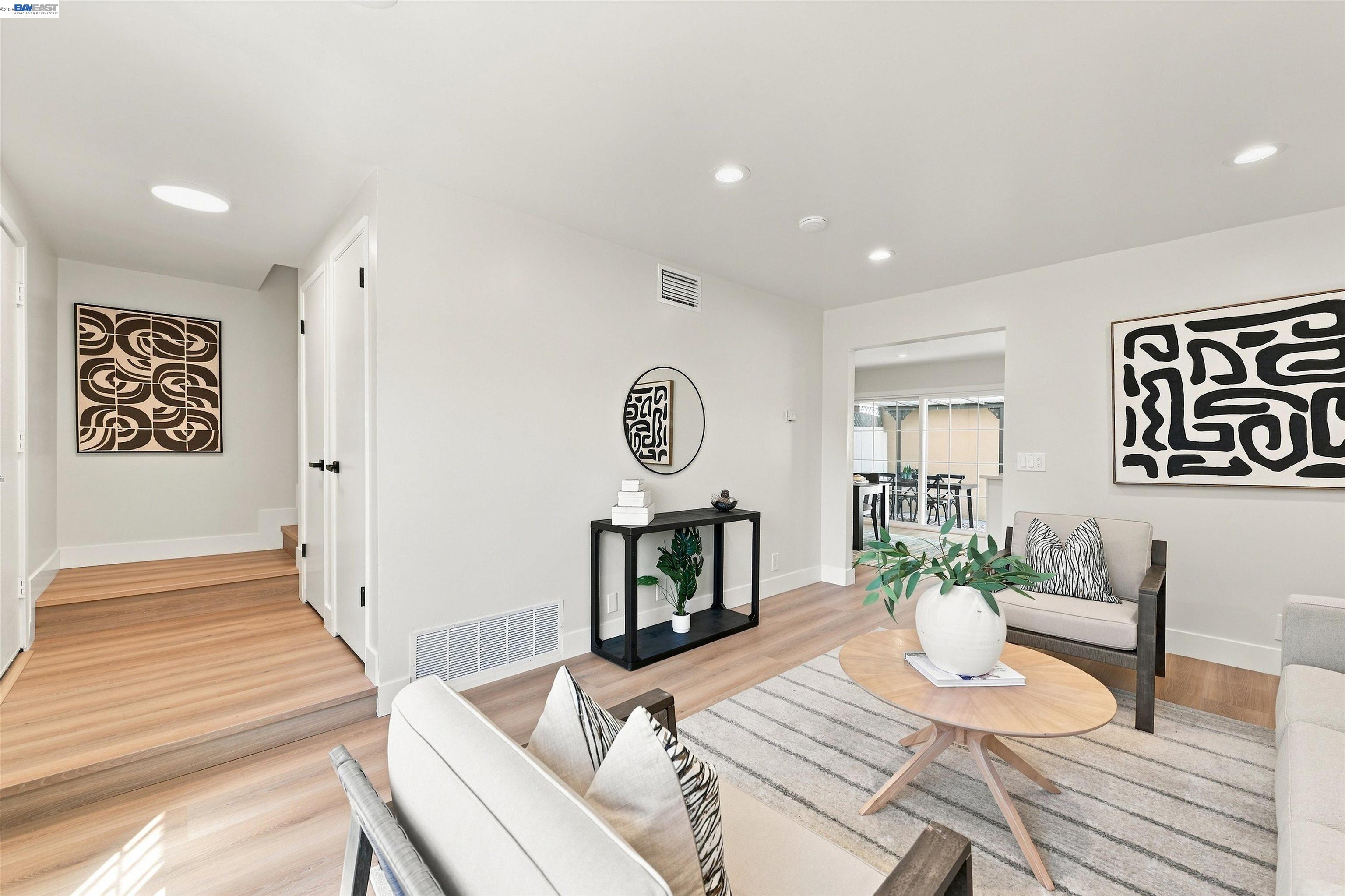4270 Solar Cir