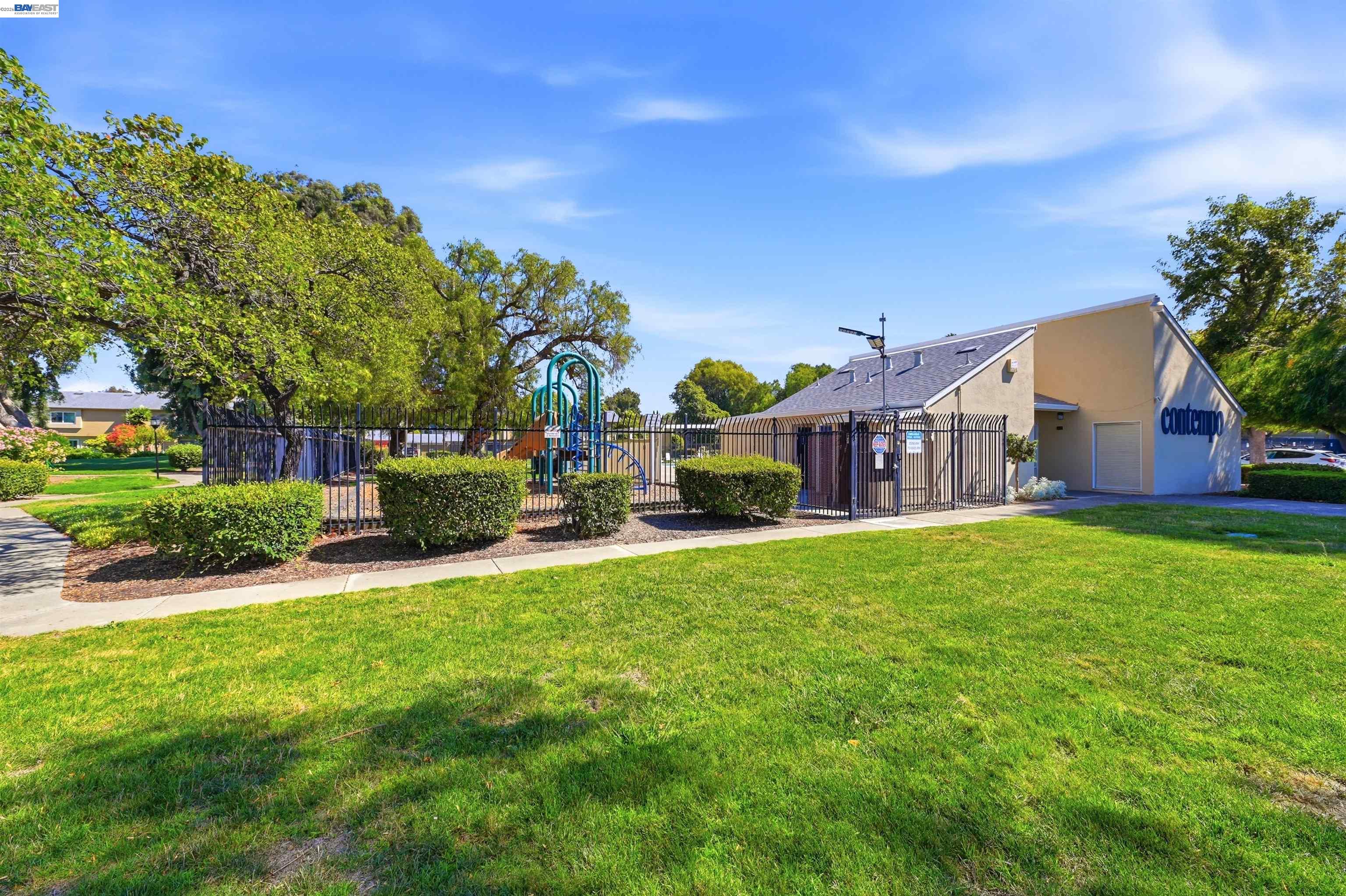 4270 Solar Cir