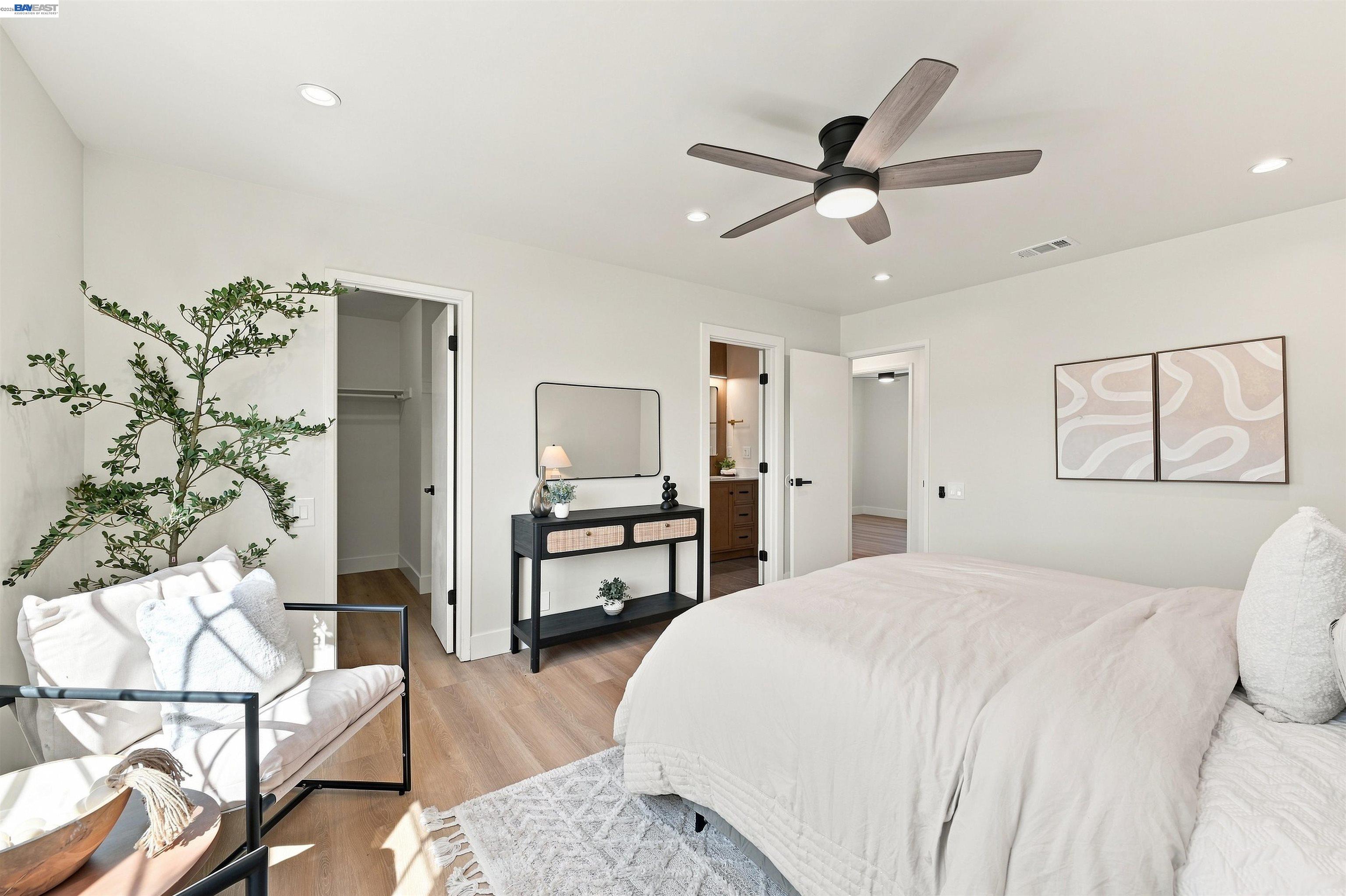 4270 Solar Cir