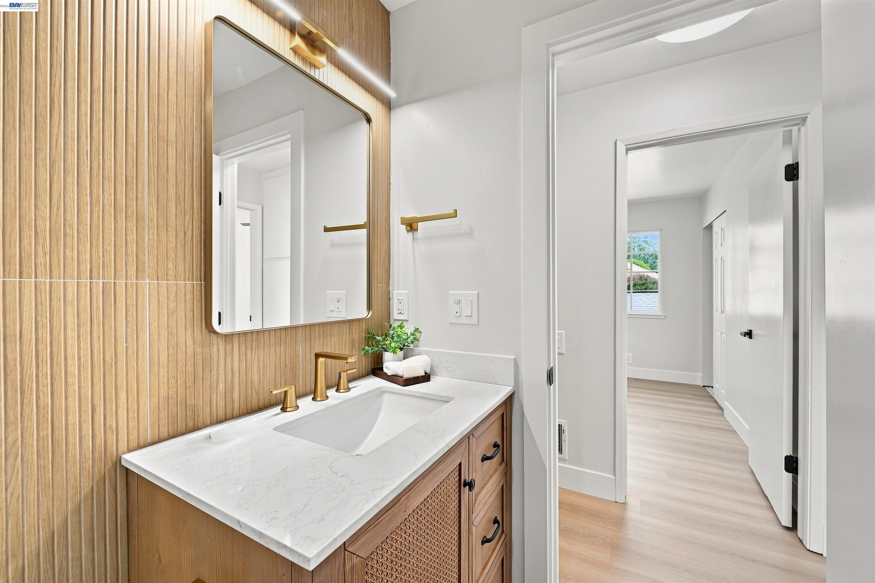 4270 Solar Cir