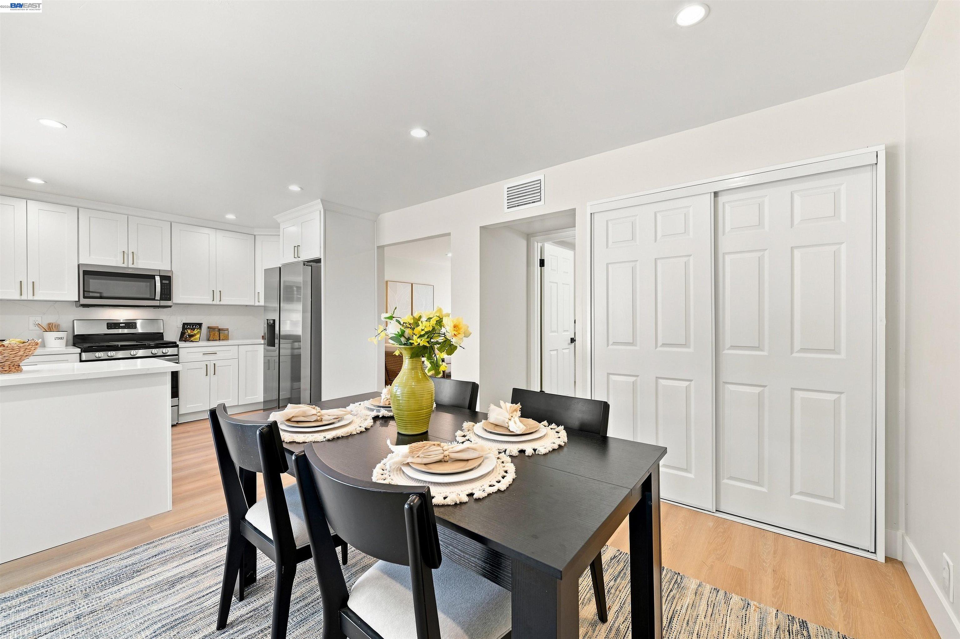 4270 Solar Cir