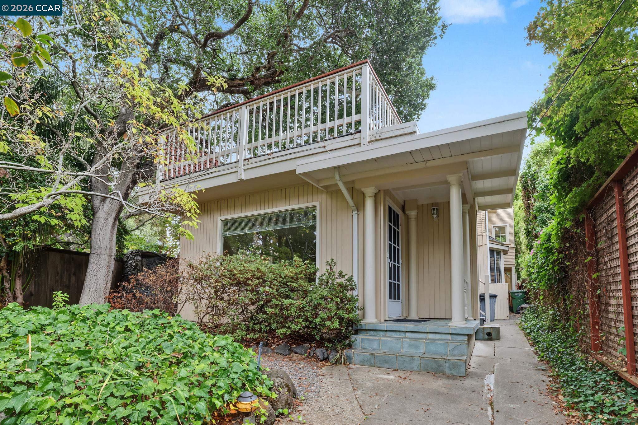 23 Sycamore Ave