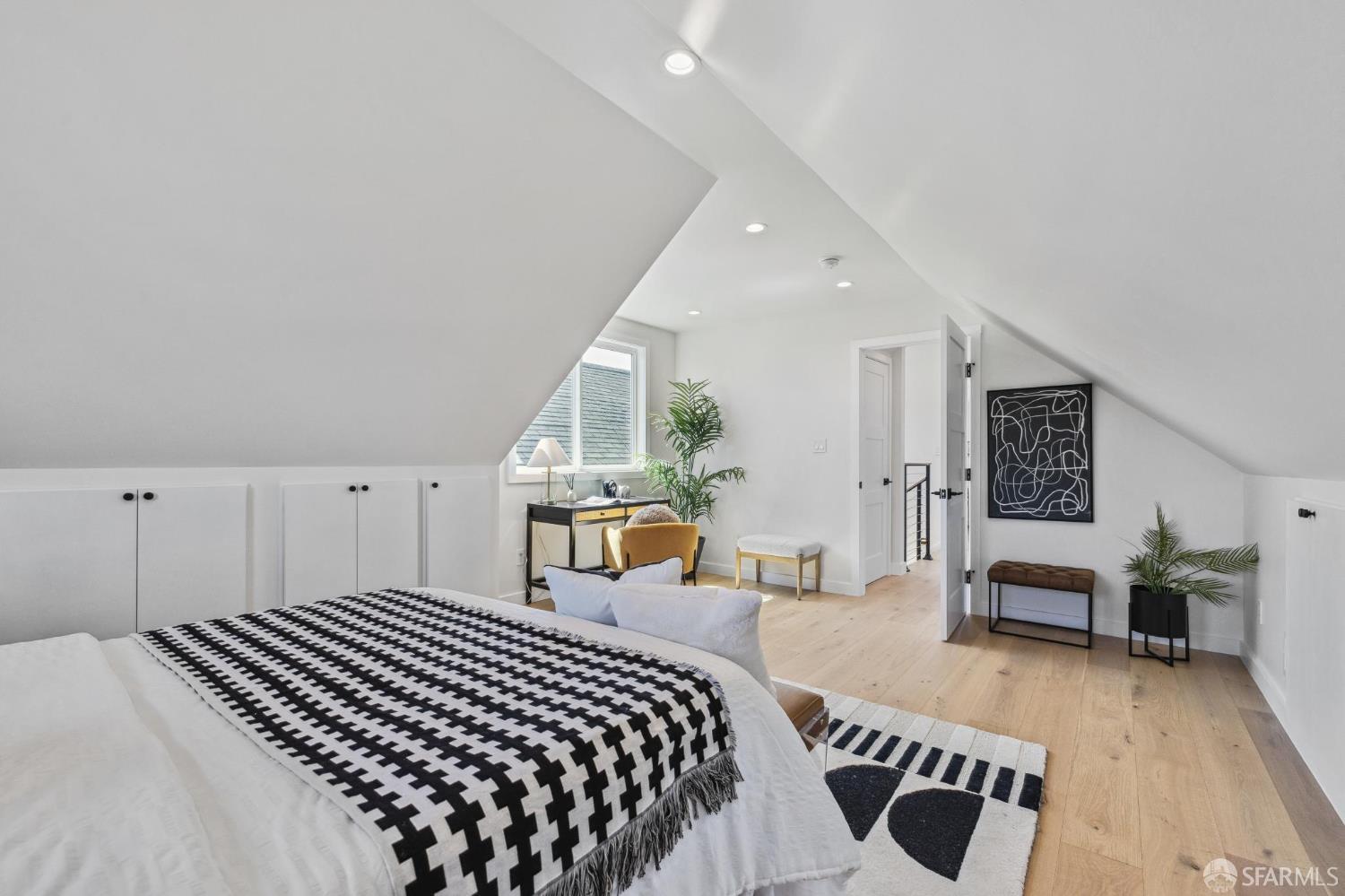 57 Niagara Avenue