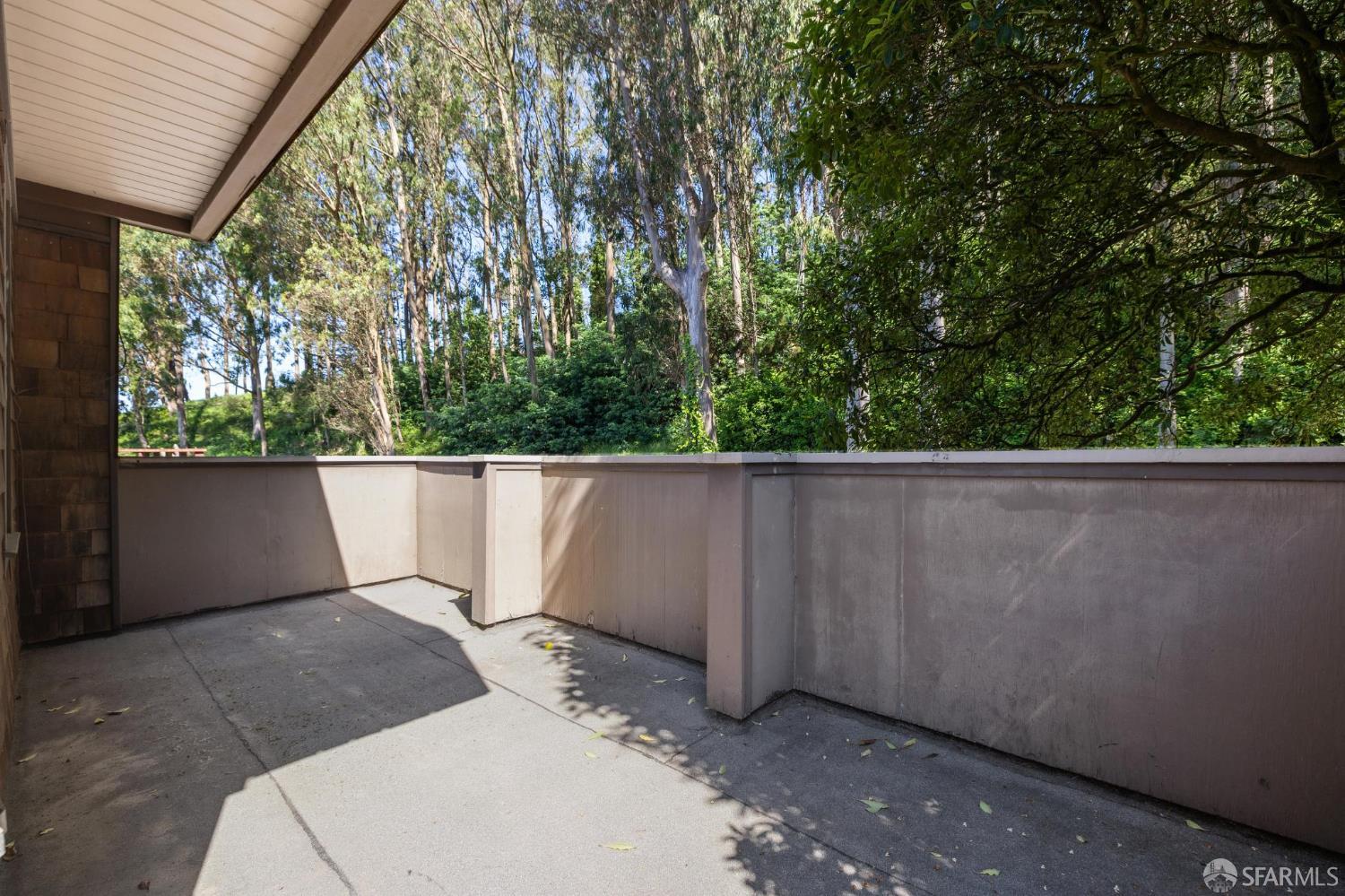 327 Crestmont Drive