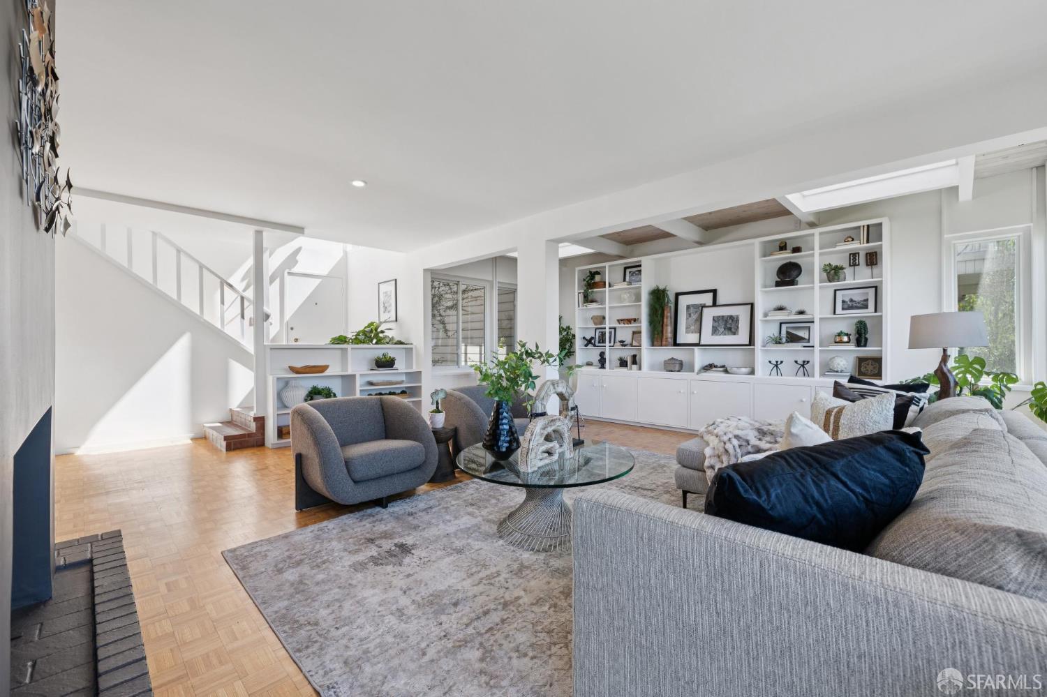 327 Crestmont Drive