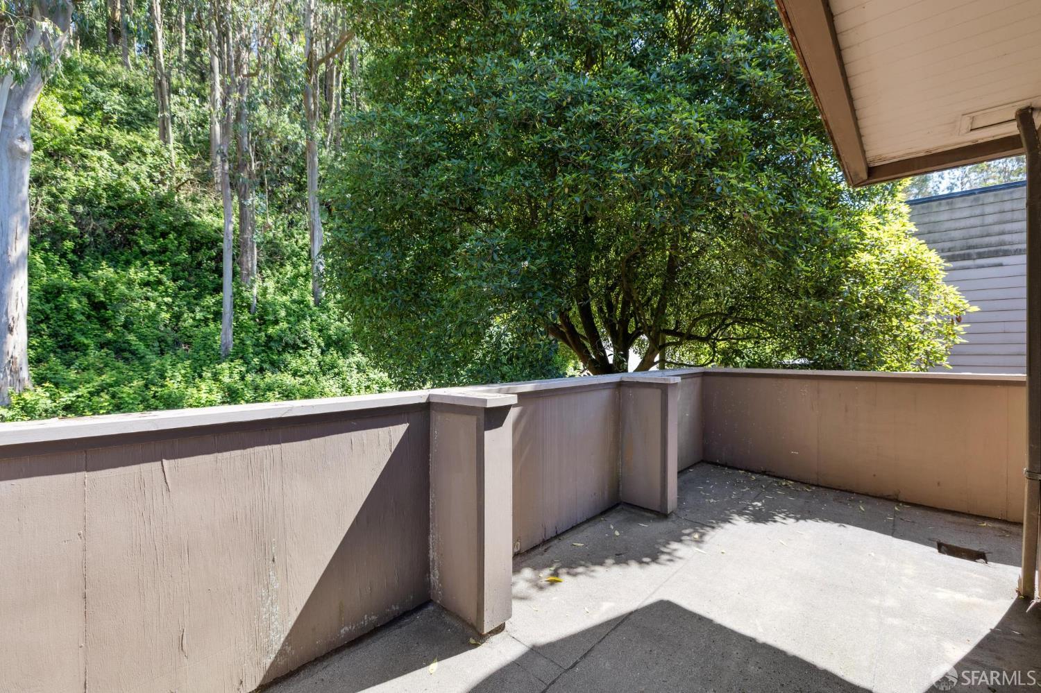 327 Crestmont Drive