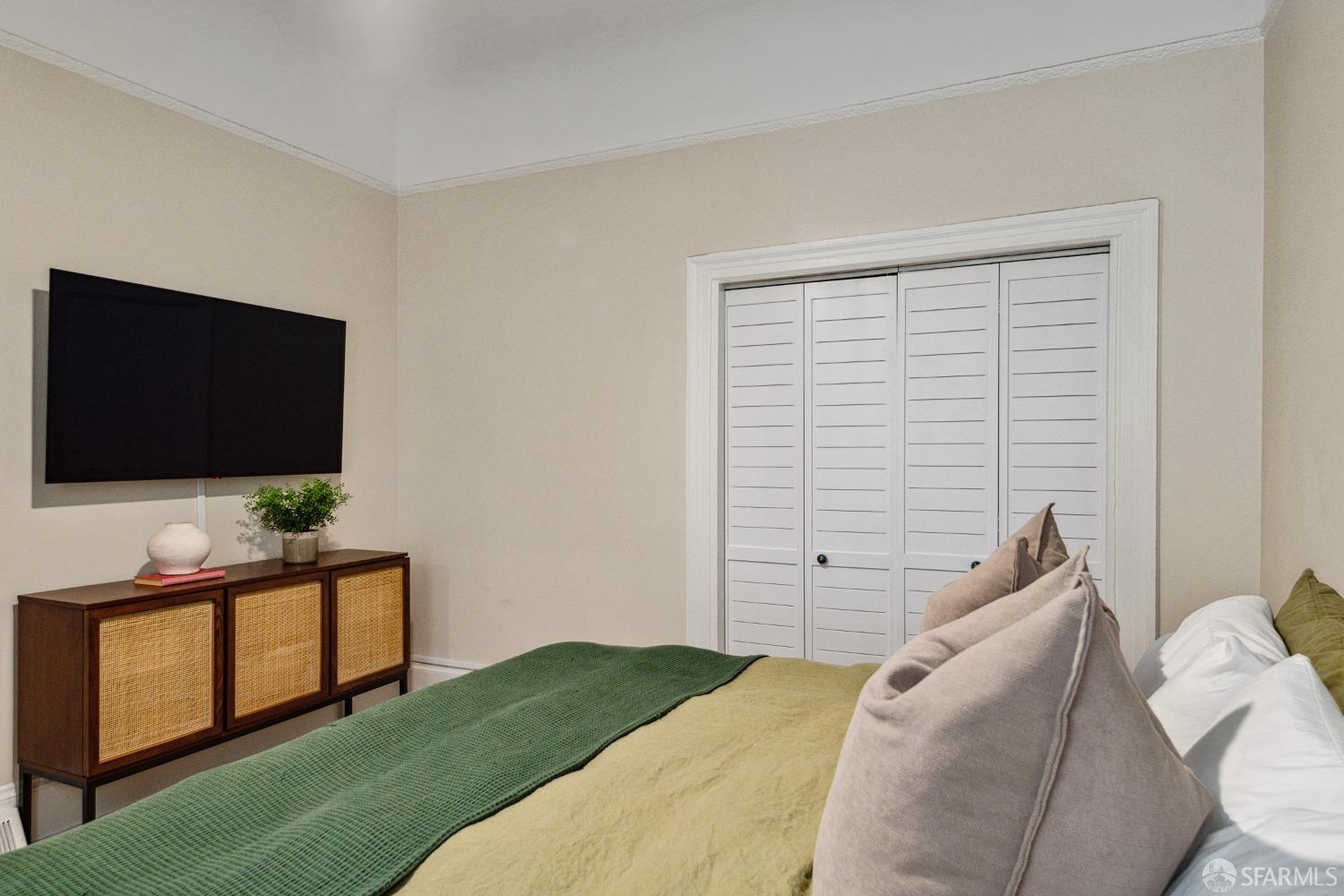 2856 Sacramento Street