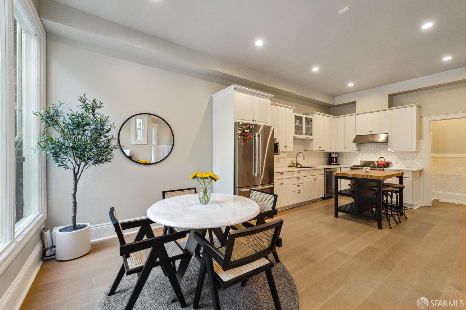 2856 Sacramento Street