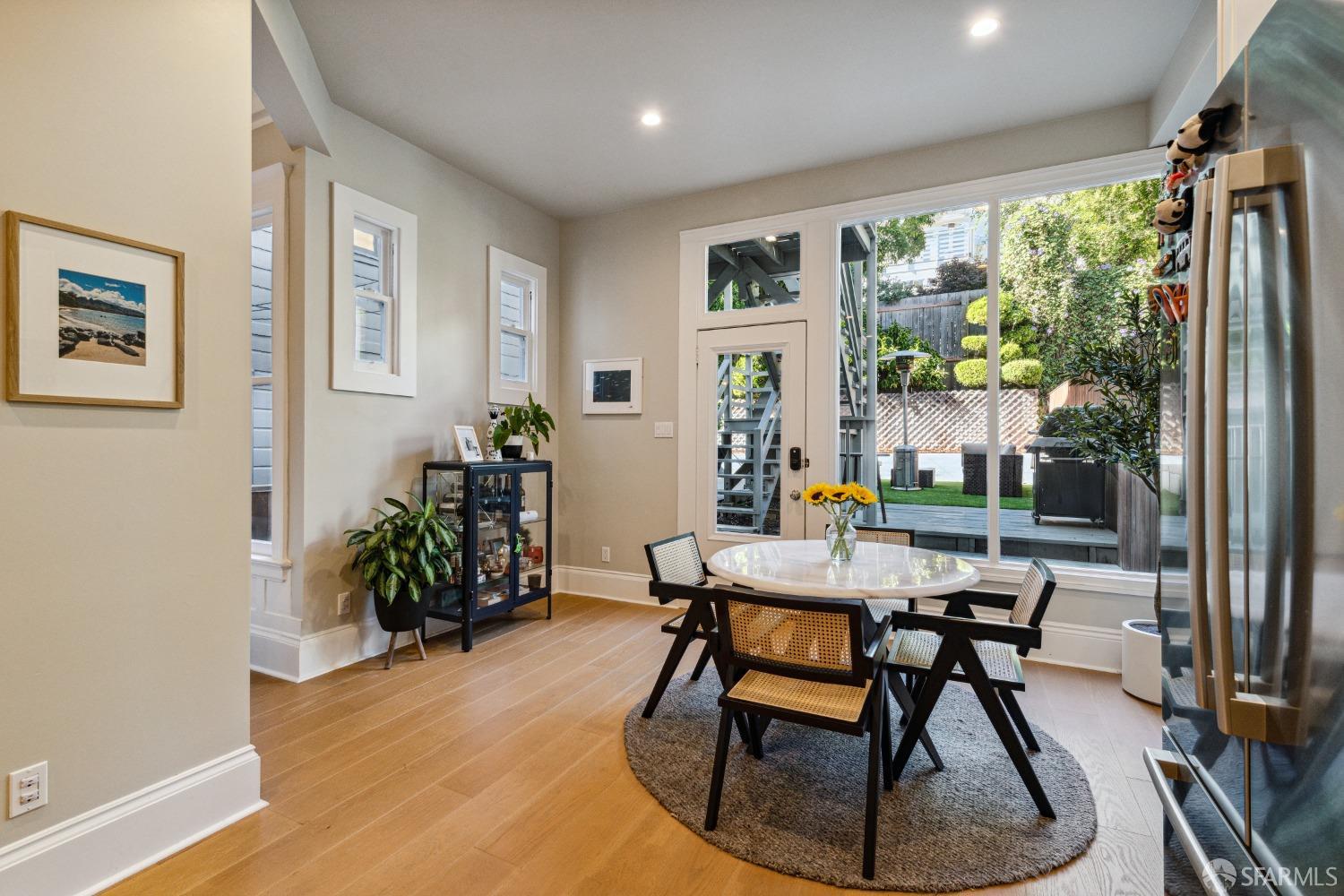 2856 Sacramento Street