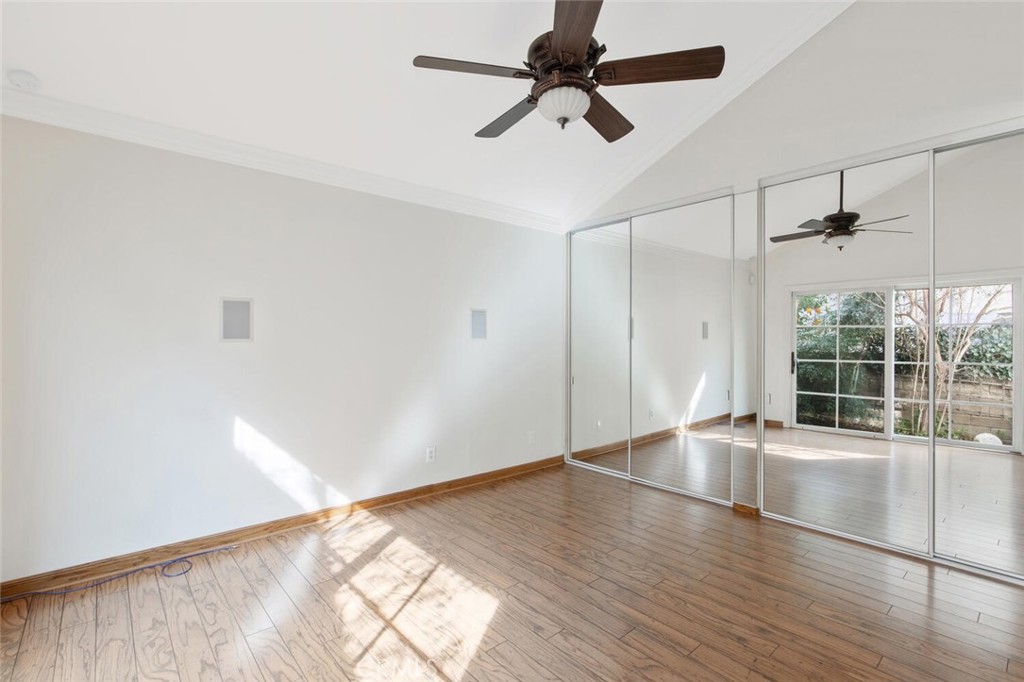 24109 Avenida Crescenta