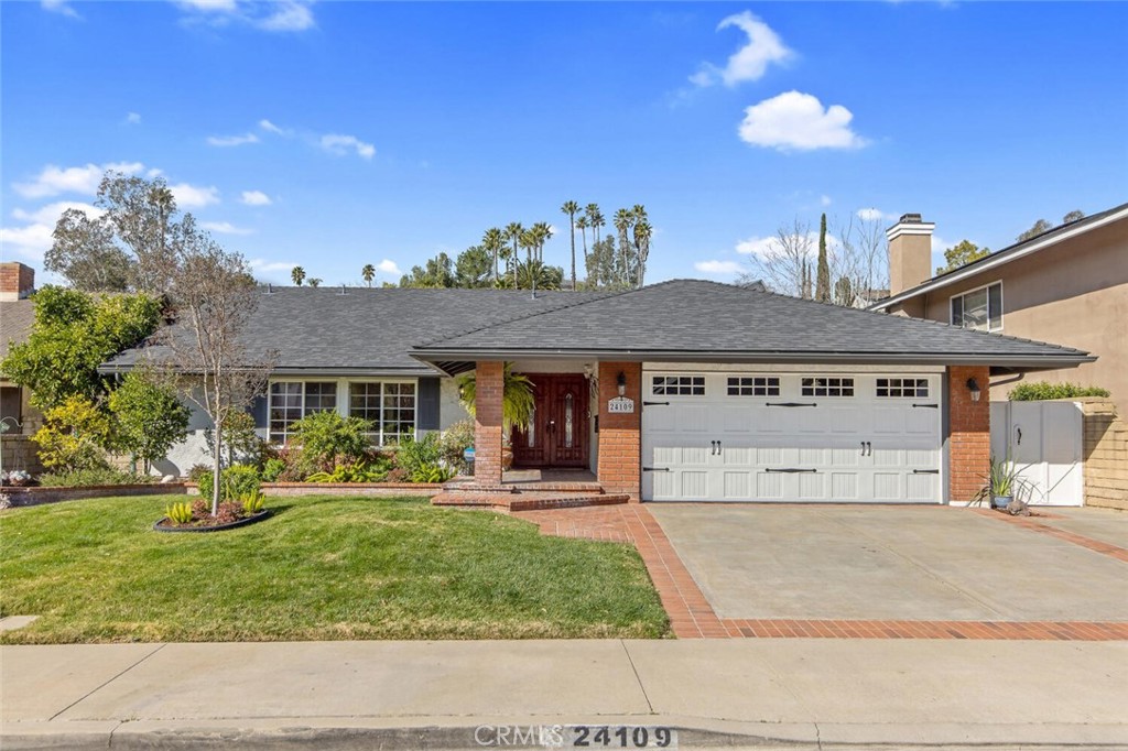 24109 Avenida Crescenta