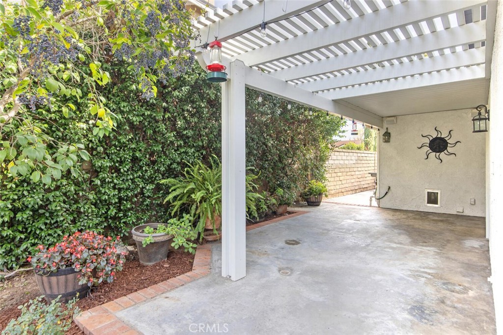 24109 Avenida Crescenta