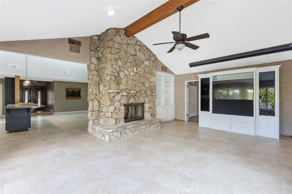 24109 Avenida Crescenta