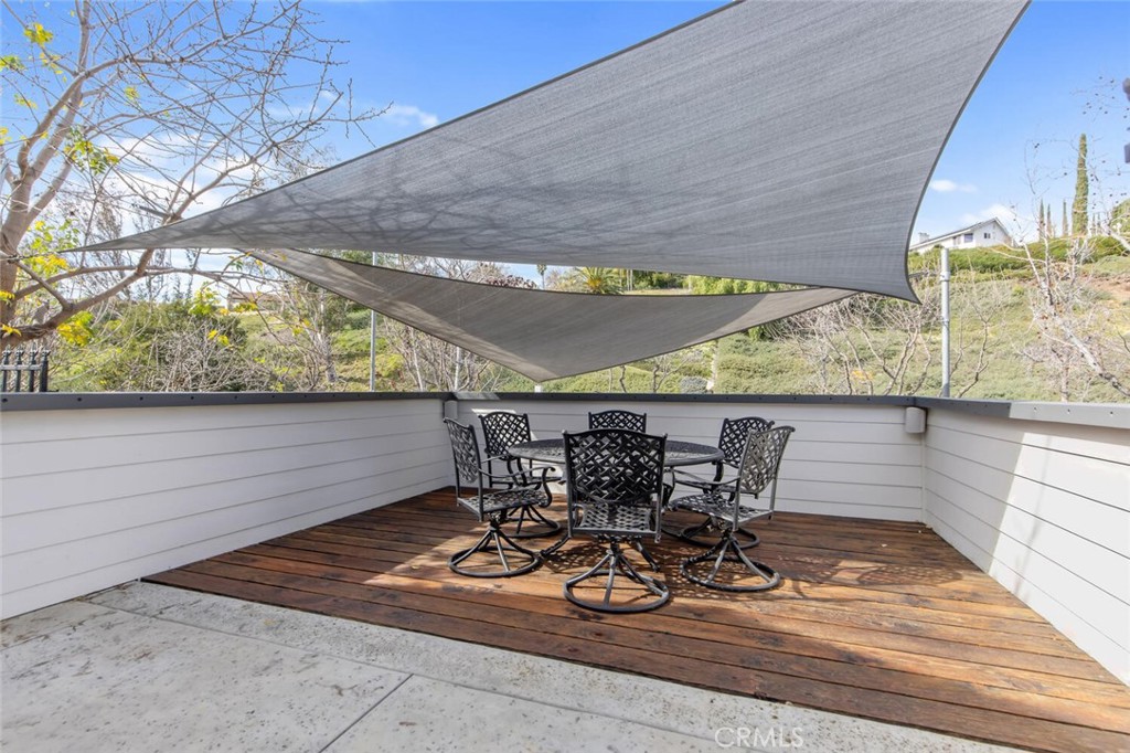 24109 Avenida Crescenta