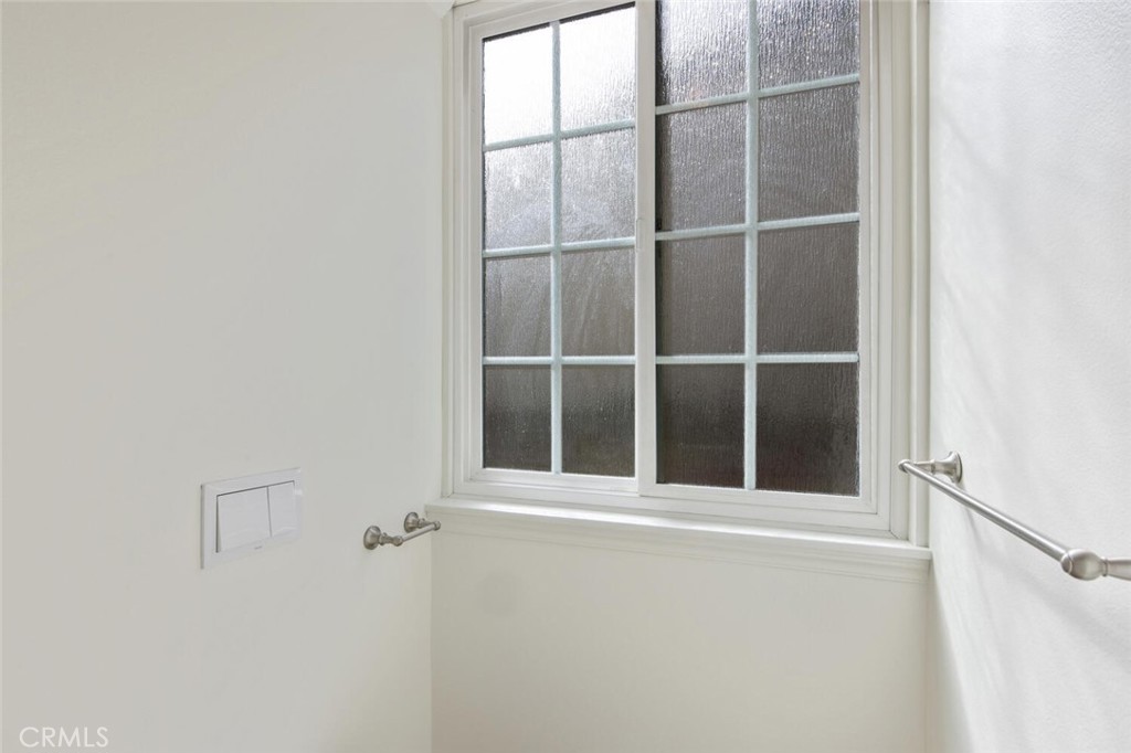 24109 Avenida Crescenta