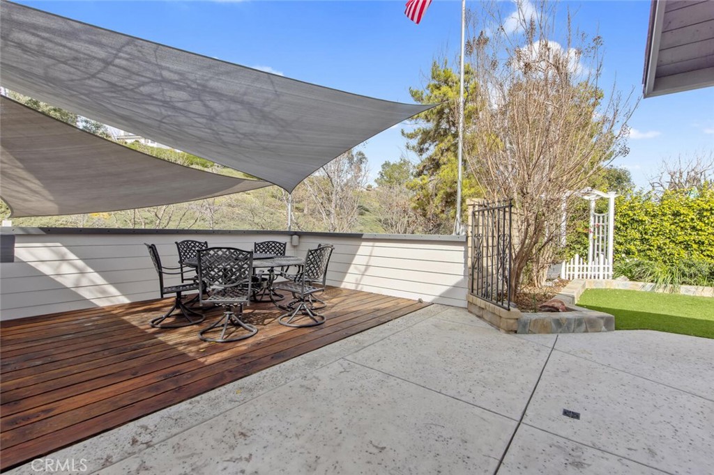 24109 Avenida Crescenta