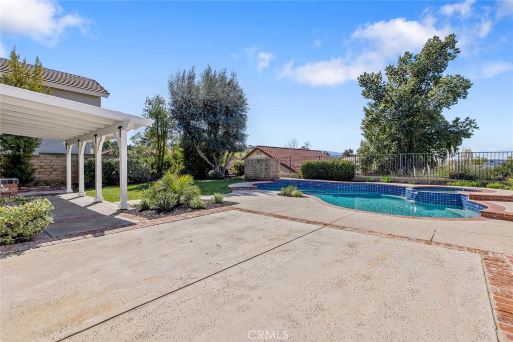 25409 Stratford Drive