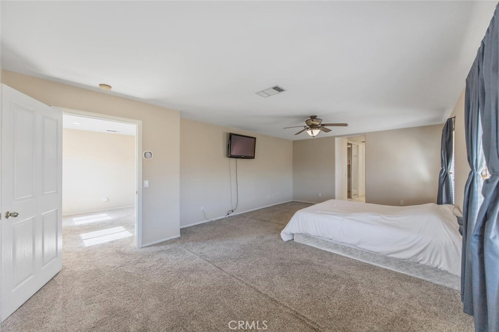 32778 The Old Road