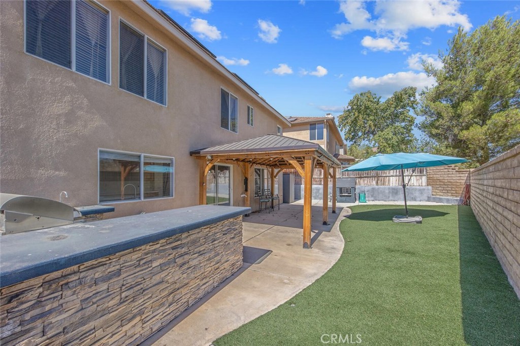 32778 The Old Road