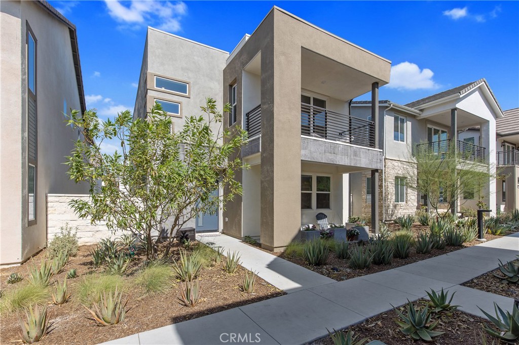 27717 Knoll View Place