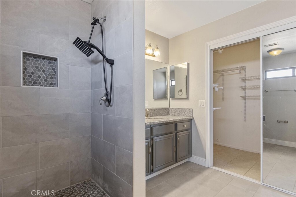 837 E Kettering Street