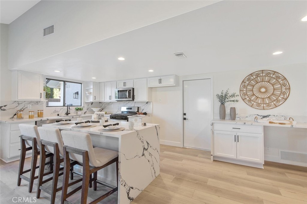 4553 W Avenue L10