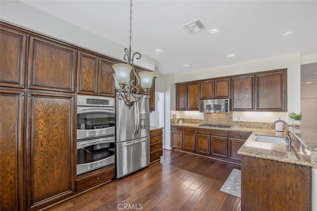 27448 Whitefield Place