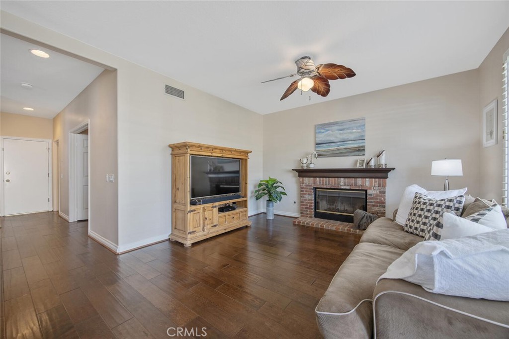 27448 Whitefield Place