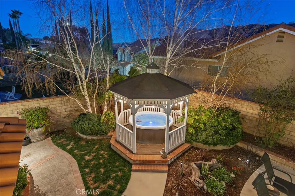 20120 Cavern Court