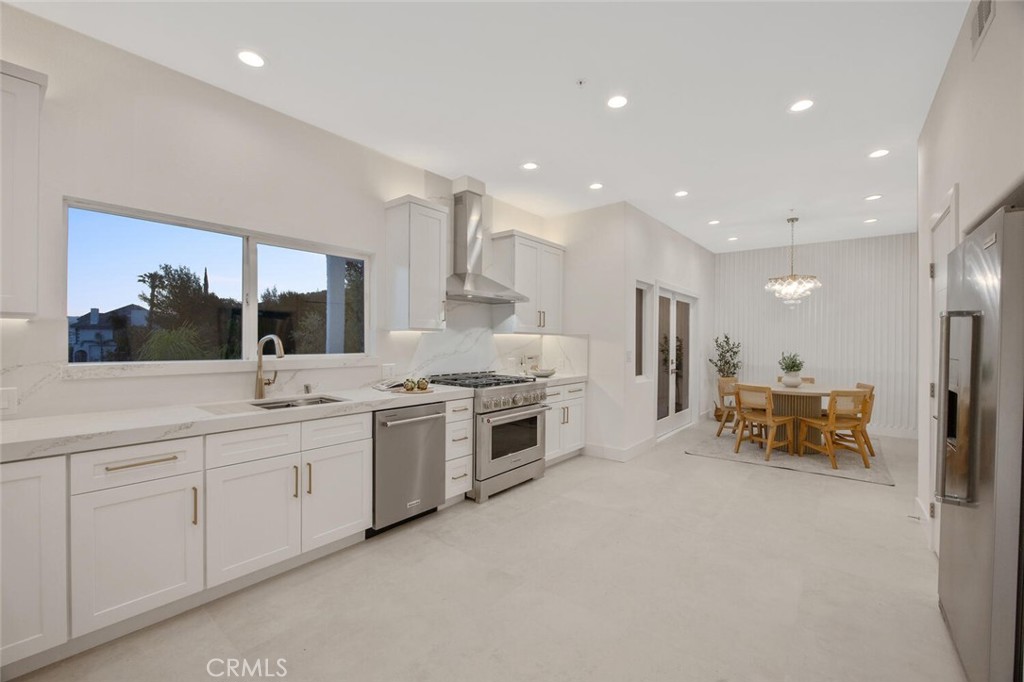 23835 Bella Vista Drive