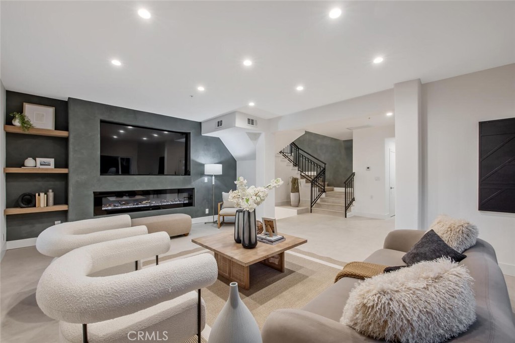 23835 Bella Vista Drive