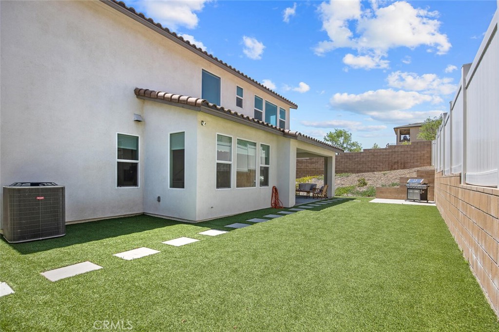18171 Hedgerow Way
