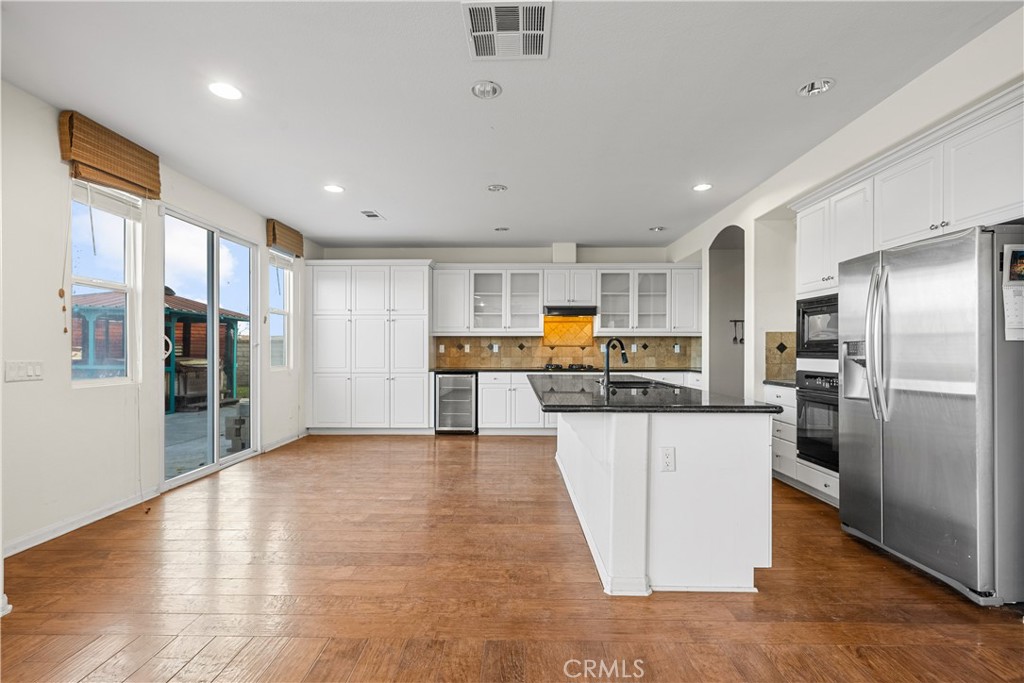 2123 Coconut Place