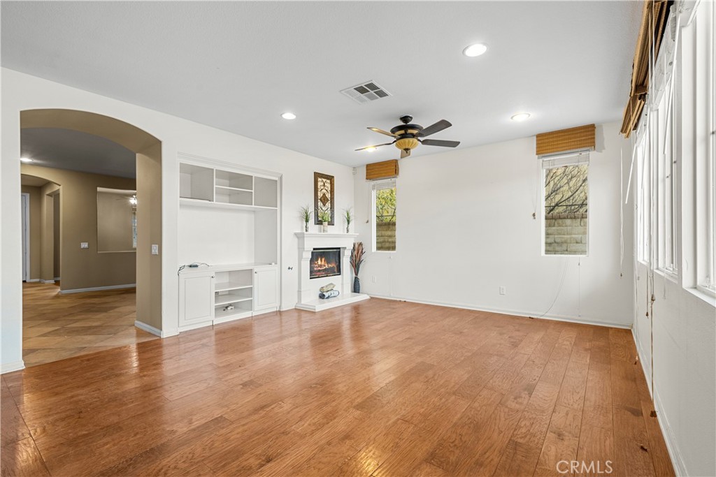 2123 Coconut Place