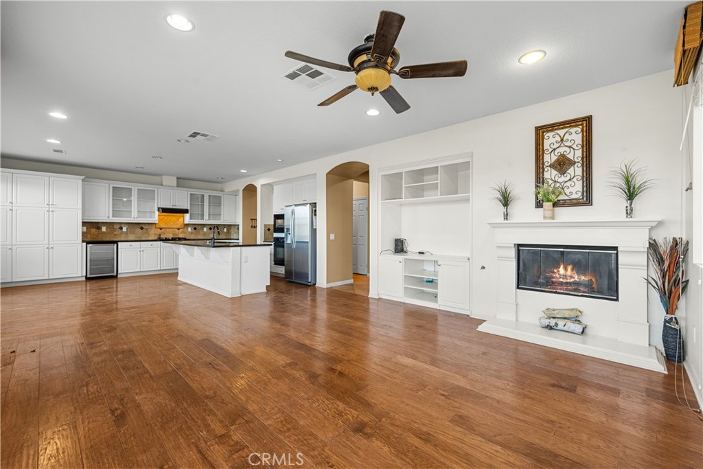2123 Coconut Place