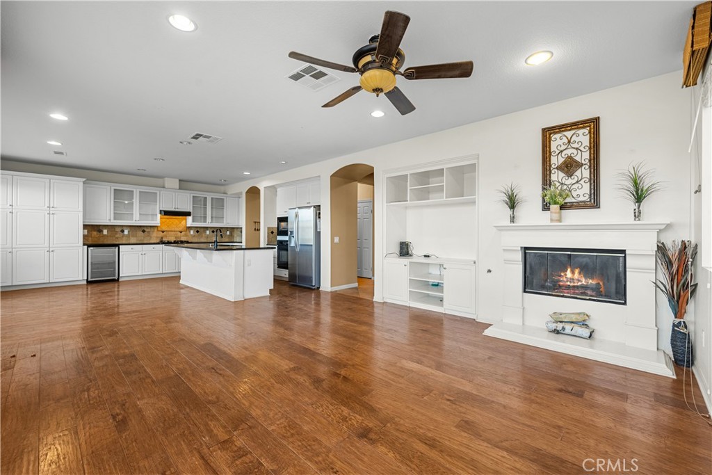 2123 Coconut Place