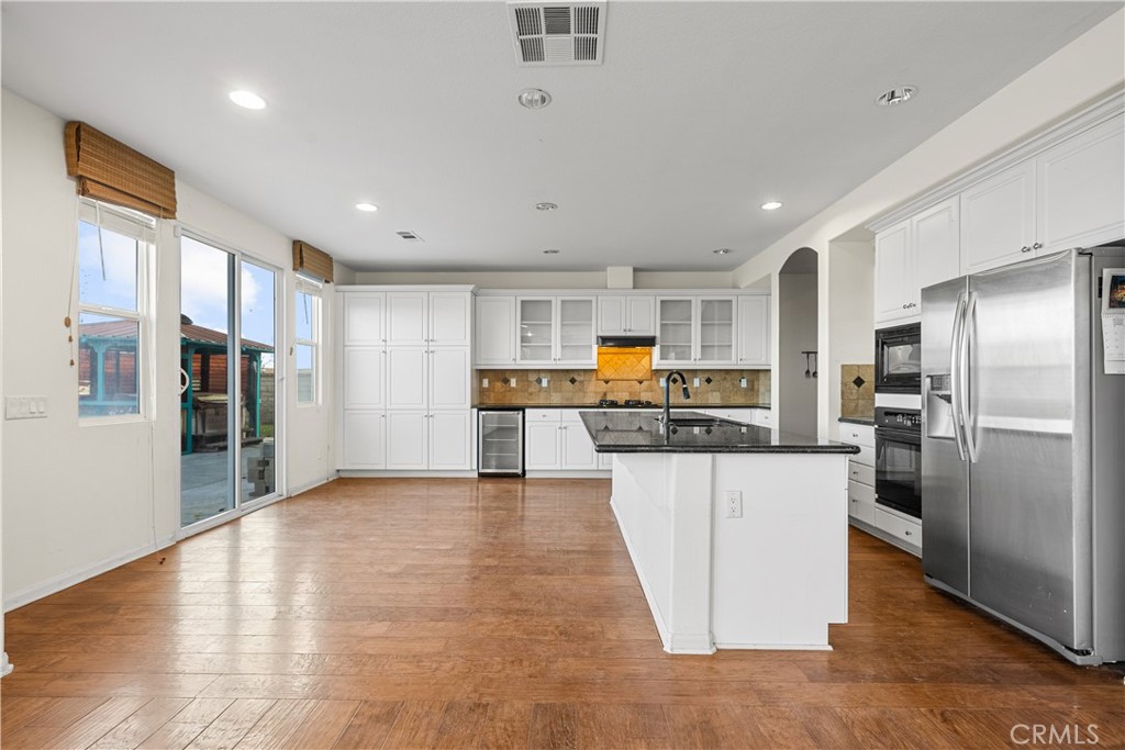 2123 Coconut Place