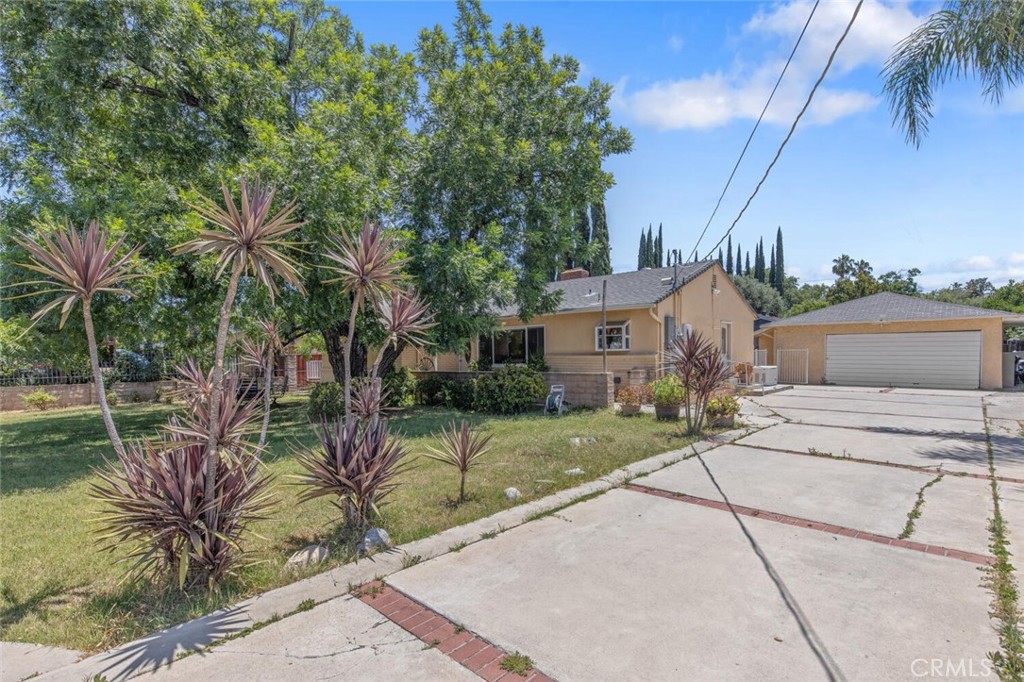 22642 Victory Boulevard