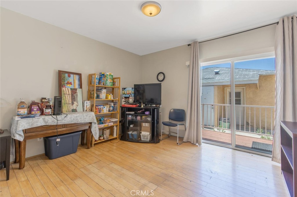 22642 Victory Boulevard