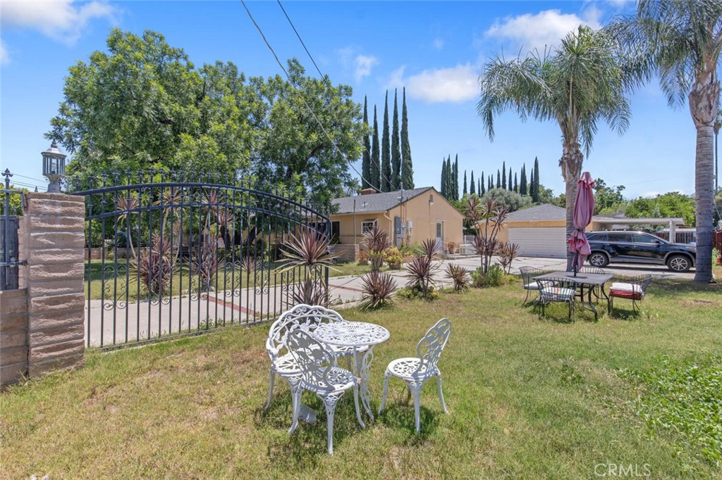 22642 Victory Boulevard