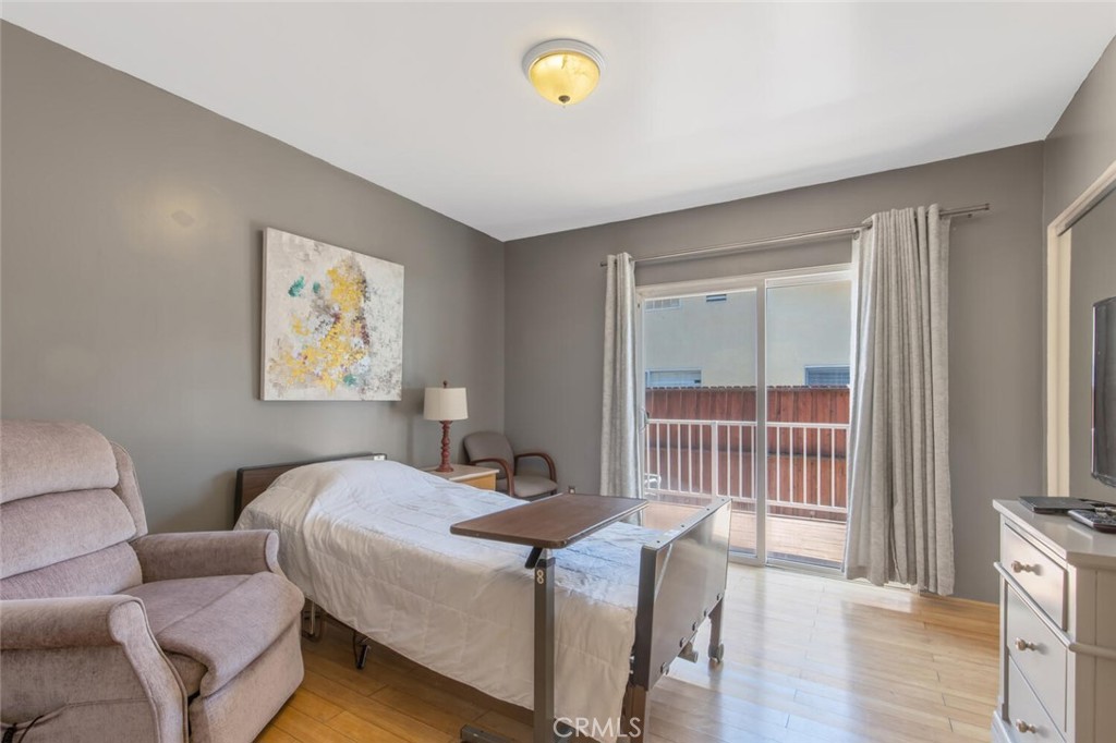 22642 Victory Boulevard