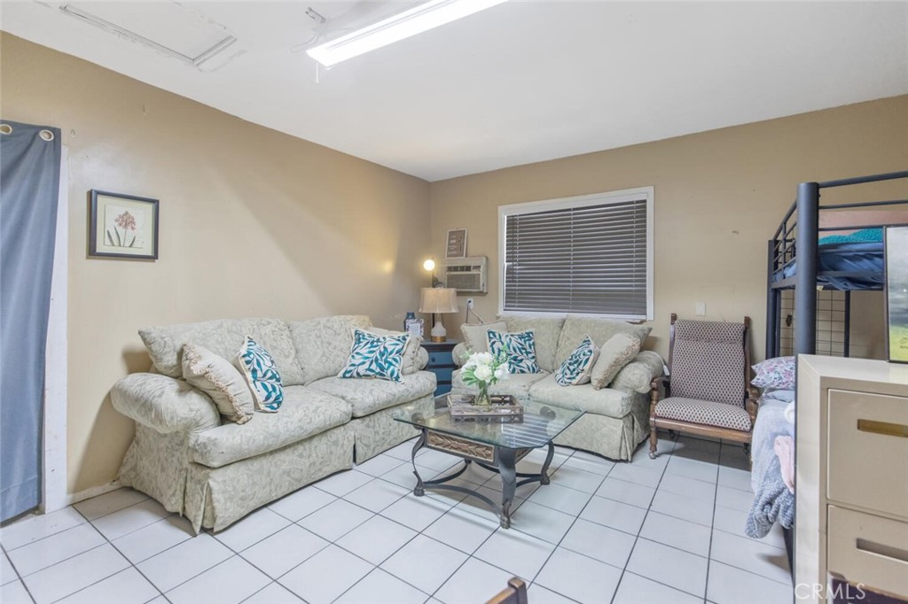 22642 Victory Boulevard