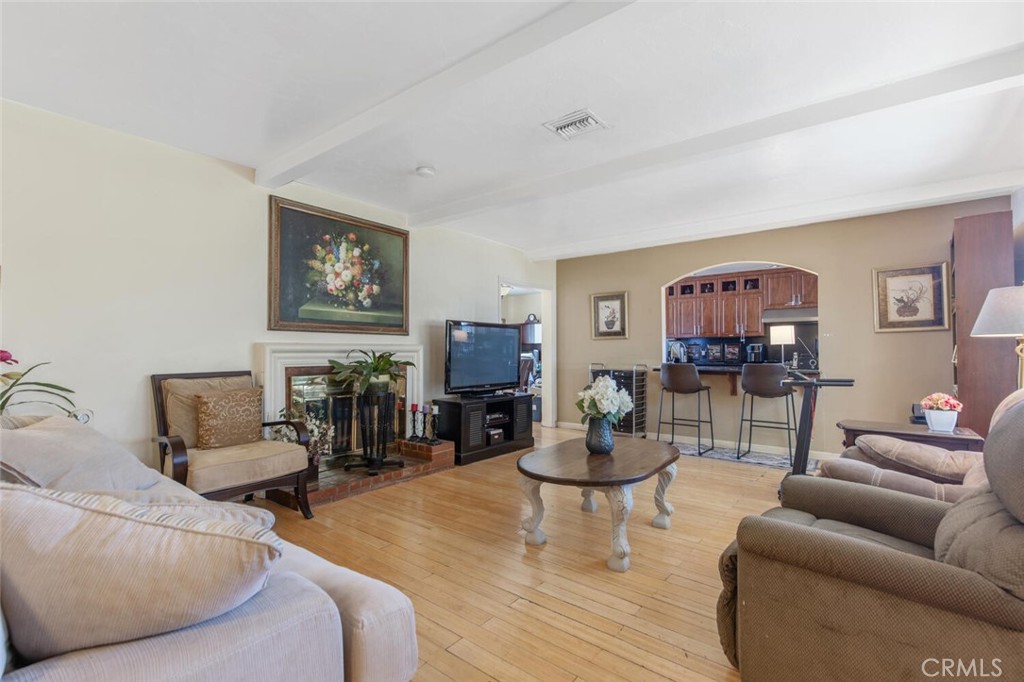 22642 Victory Boulevard