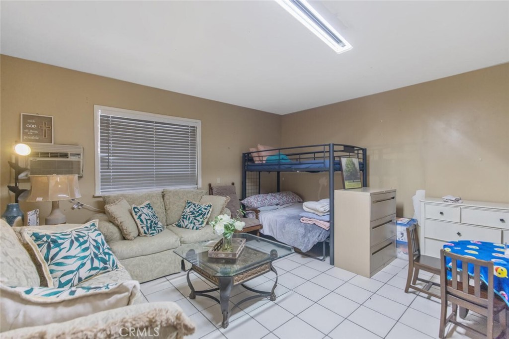 22642 Victory Boulevard