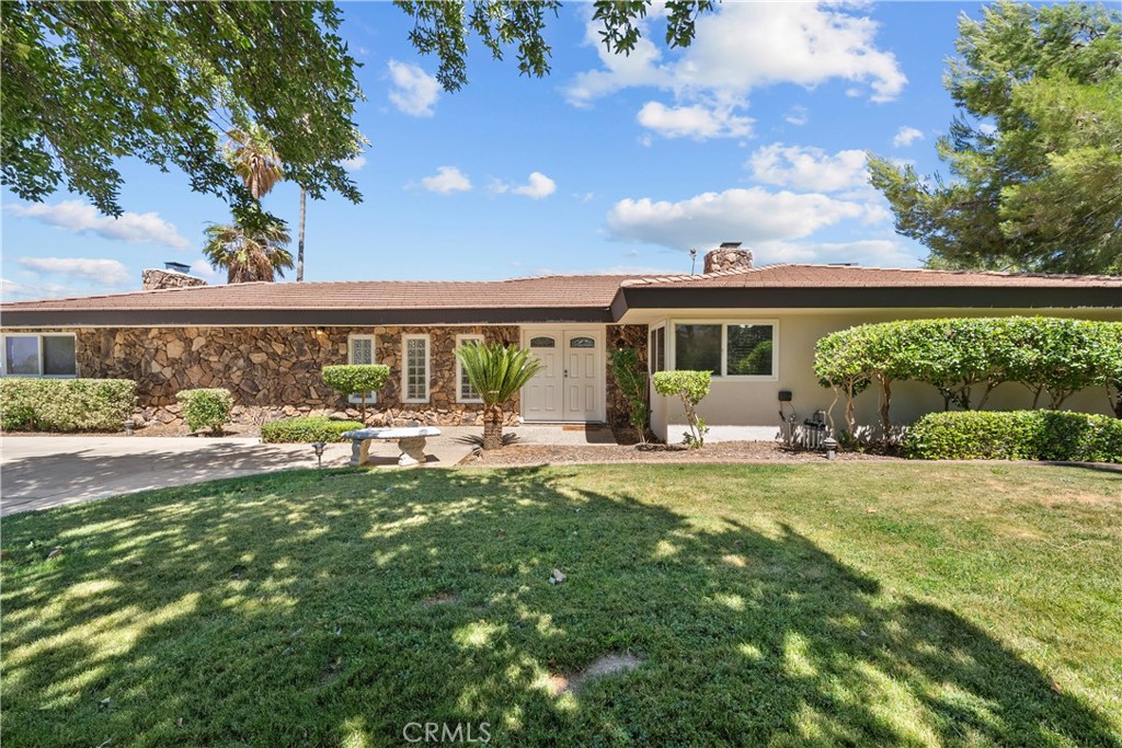 354 Westlake Drive