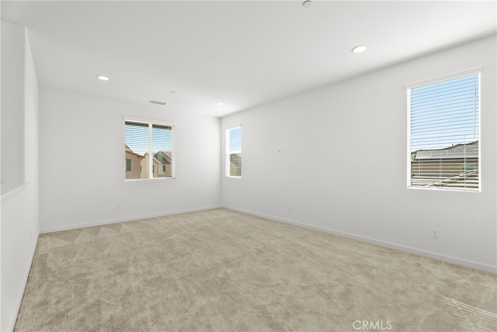 18121 Outlook Way