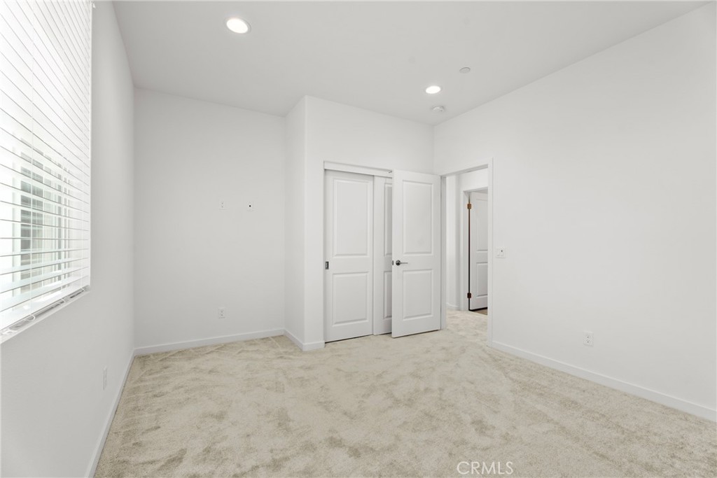 18121 Outlook Way
